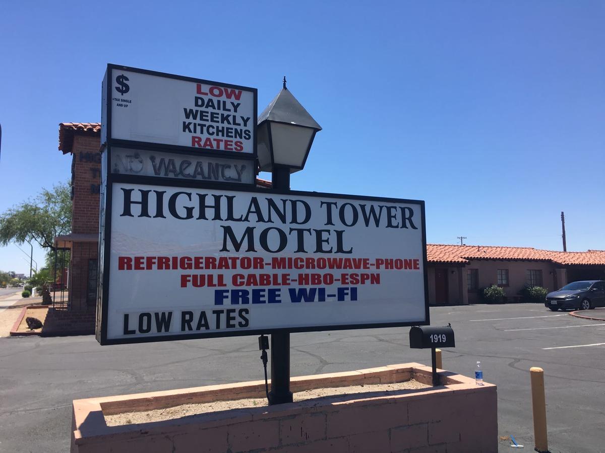 Highland Tower Motel Тусон Экстерьер фото